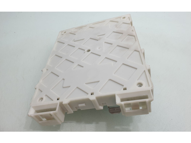 Pojistková skříňka 31394135 Volvo V40 2013