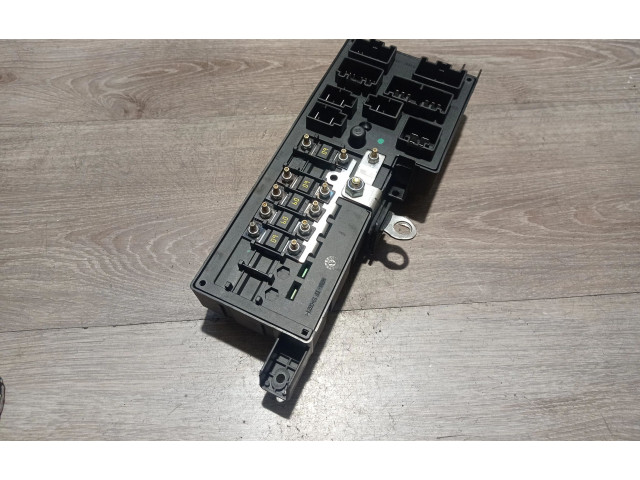 Блок предохранителей 518717004, 8637841   Volvo V70    