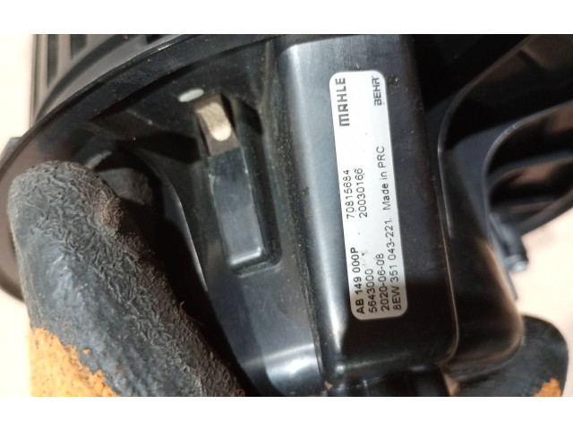 Вентилятор печки 8EW351043 Audi Q5 SQ5