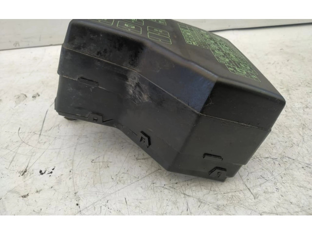 Блок предохранителей Mitsubishi Carisma