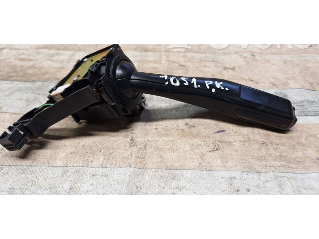 Ручка поворотов/ фонарей 1K0953513A, 01103501 Skoda Octavia Mk2 (1Z)