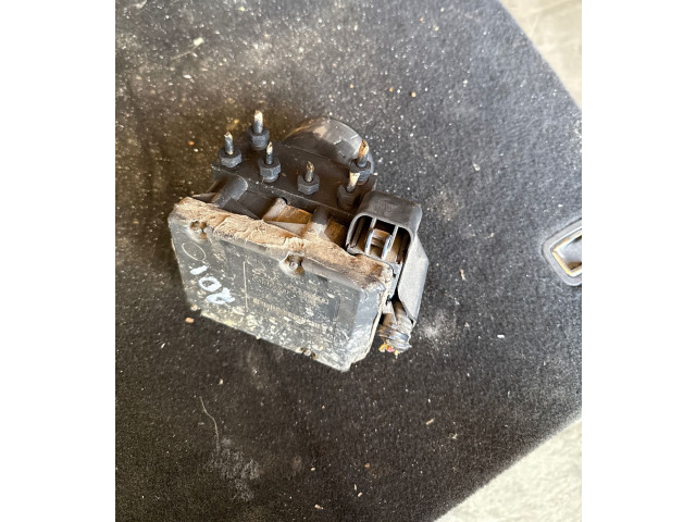 Блок АБС 9467582   Volvo  V70  2000 - 2004 года