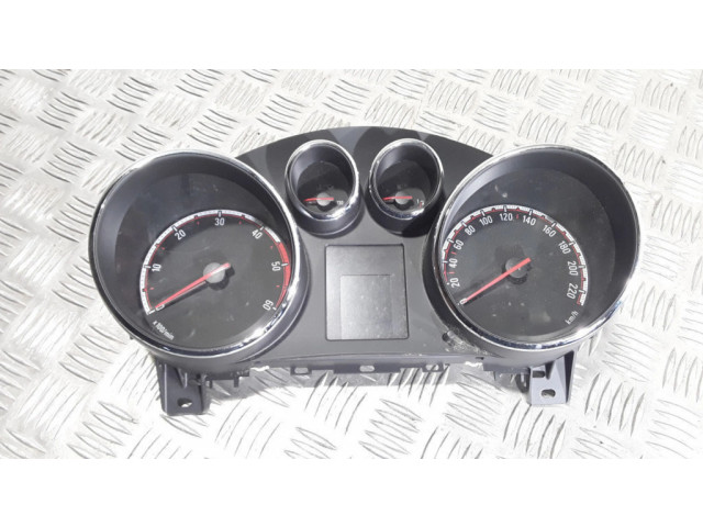 Панель приборов 13346184, 600775881   Opel Meriva B       