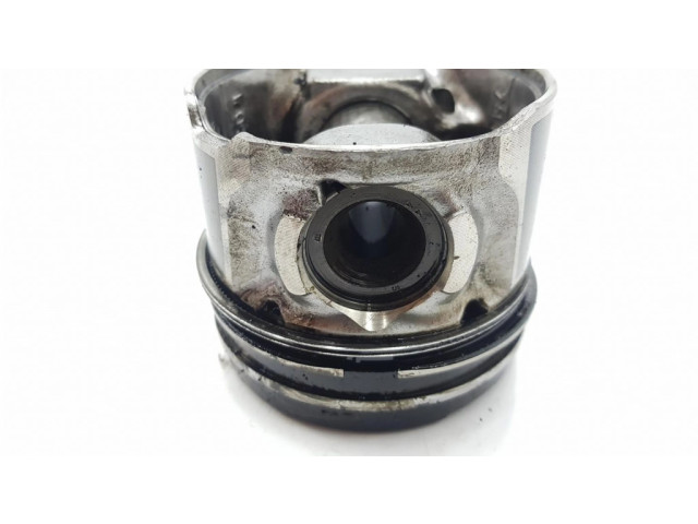 Píst 1455691, 7M5Q6200AF   Ford Focus C-MAX  pro benzínový motor 1.6  