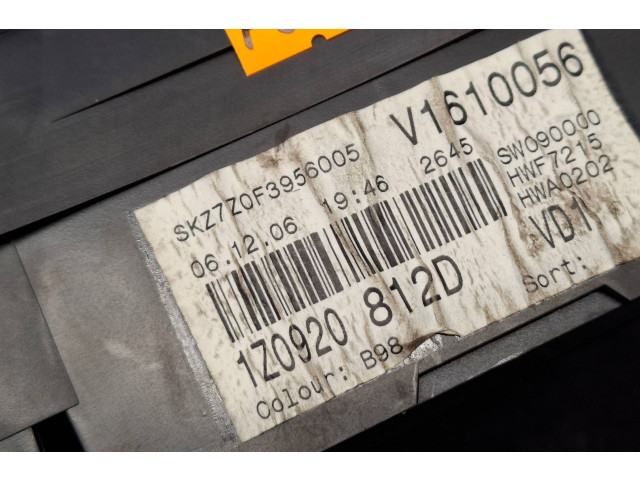 Панель приборов 1Z0920812D Skoda Octavia Mk2 (1Z)