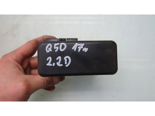 Блок предохранителей Infiniti Q50