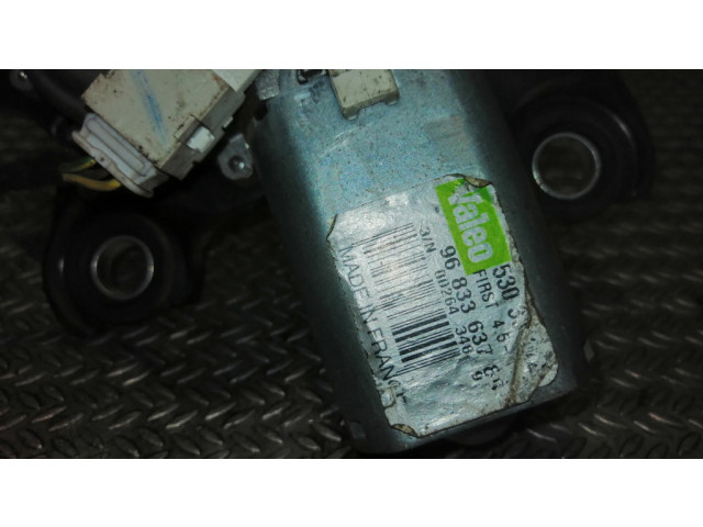 Моторчик заднего дворника 9683363780    Peugeot Partner