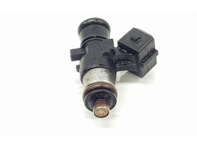 Форсунка 8200292590, 8200292590 Dacia Sandero D4F732