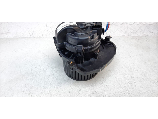 Вентилятор печки 272109977R Dacia Jogger