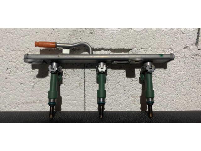 Vstřikovací lišta 175204021R Renault Clio V H4D_450