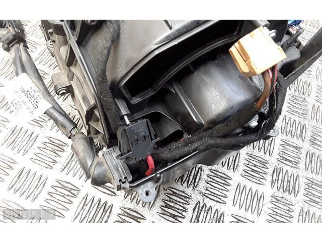 Вентилятор печки    Audi A6 S6 C6 4F