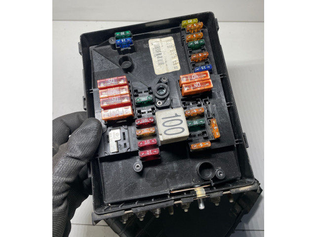 Блок предохранителей 1K0937125, 017183071 Volkswagen Jetta V