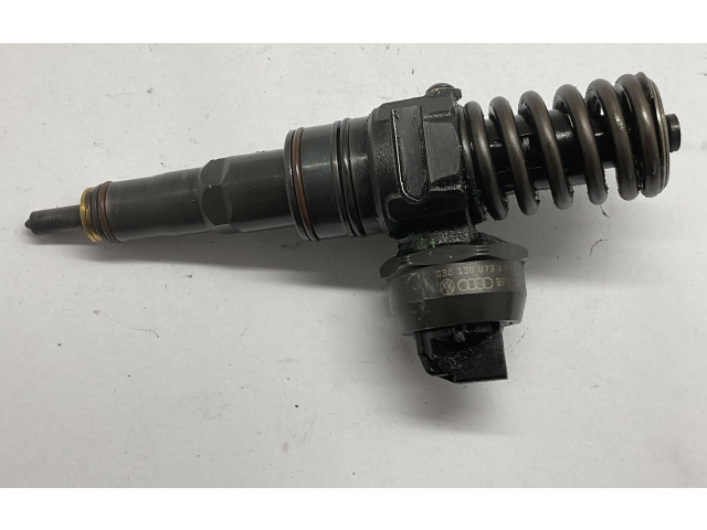 Форсунка 038130073AR    Audi A3 S3 8L   