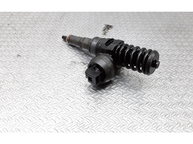 Форсунка 038130073AG Skoda Octavia Mk2 (1Z)