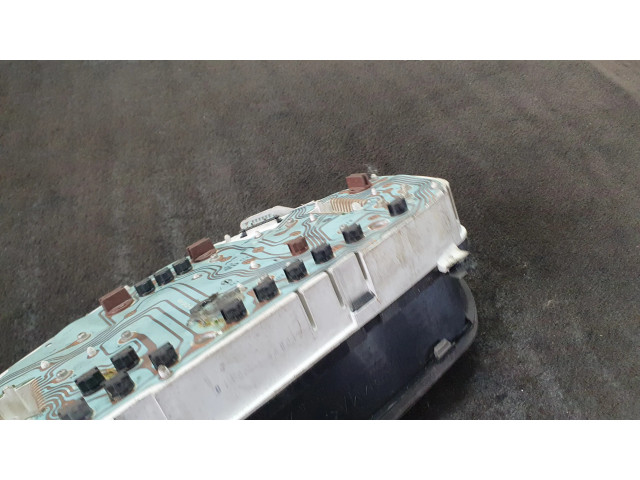 Панель приборов 0P017900 Mitsubishi Carisma