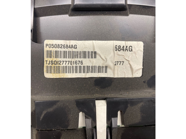 Přístrojová deska Chrysler Grand Voyager V 2010 P05082684AG, 684AG