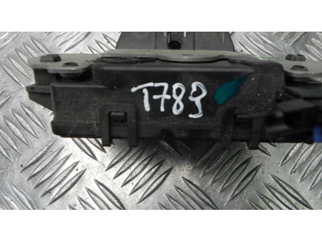 Замок задней крышки