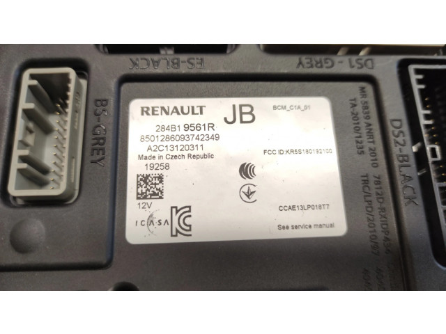 Блок комфорта 284B19561R   Renault Clio V   