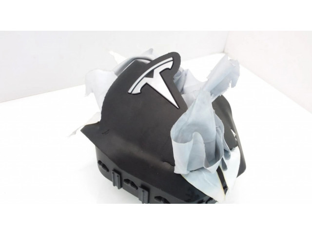 Подушка безопасности водителя 109683500K Tesla Model 3