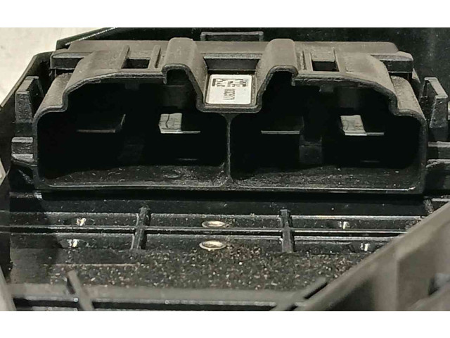 Блок предохранителей 243807988R   Dacia Duster II    