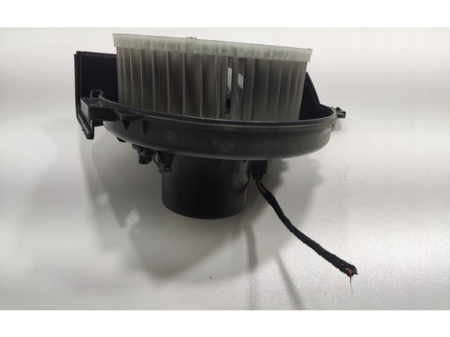 Вентилятор печки 6Q1819015J Audi A1