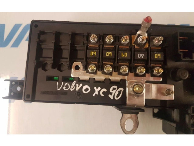 Блок предохранителей 518826003, 8678449 Volvo XC90