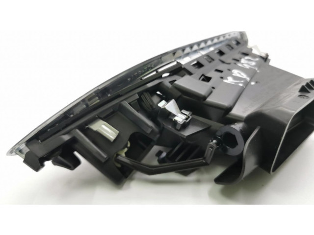 Боковая воздушная решётка