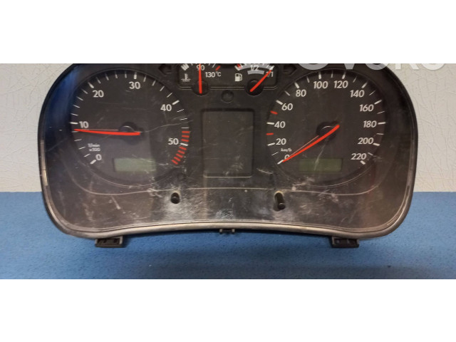 Панель приборов 1J0919861B Volkswagen Bora