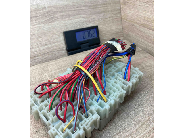 Блок предохранителей 6G9T14K131DA Volvo V70