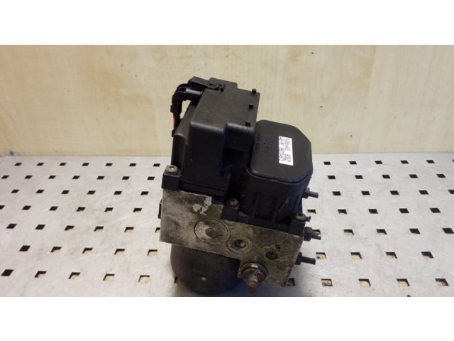 Блок АБС 27531AC040, 11000040380 Subaru Forester SF 2000-2003 года