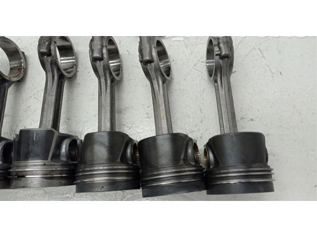 Поршень (поршни) 06LN, 06LN Volkswagen PASSAT B8 2015