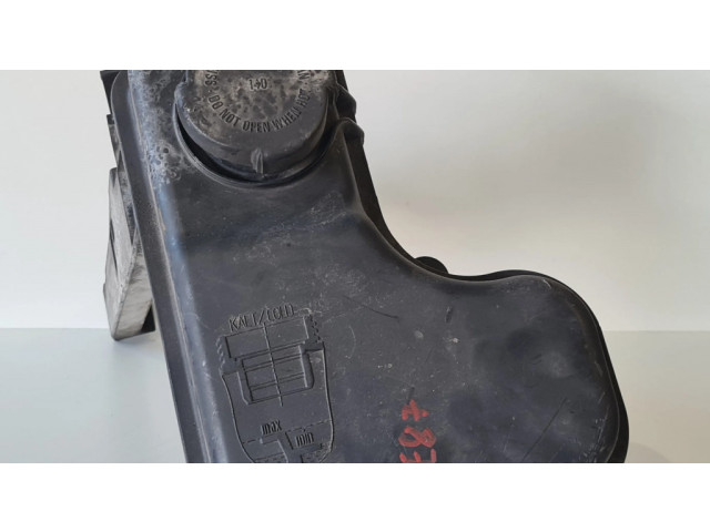 Расширительный бачок охлаждающей жидкости    