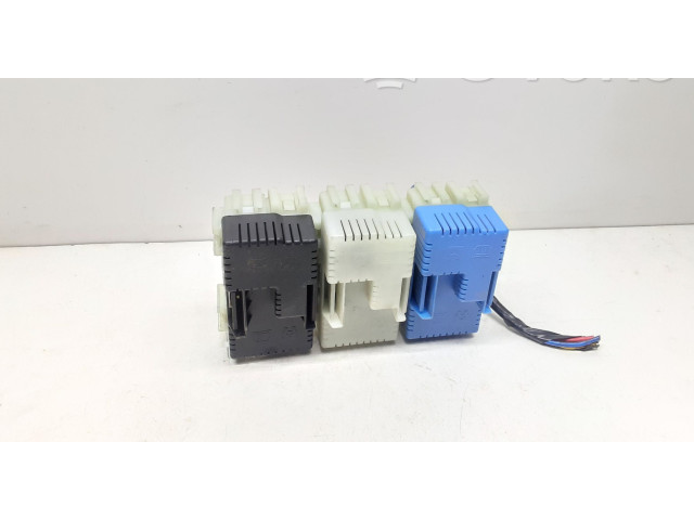 Блок предохранителей Volvo V70