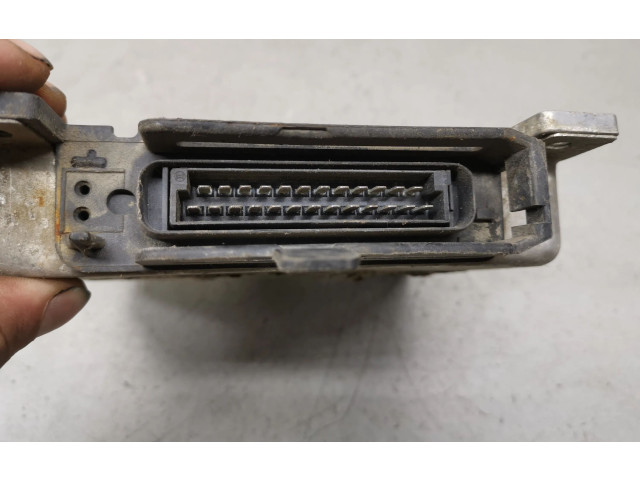 Řídící jednotka 0280000326, 90194928 Opel Rekord E1 1982