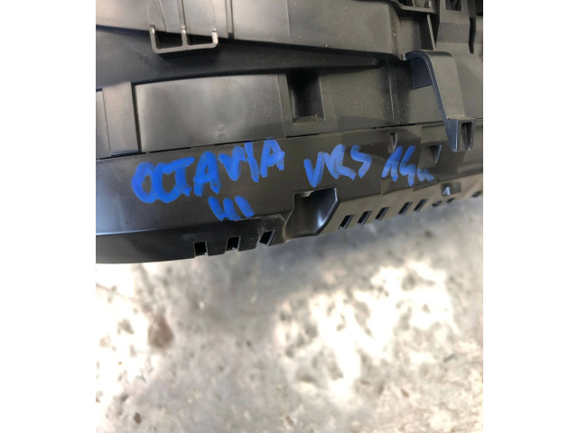 Панель приборов 5E0920757   Skoda Octavia Mk3 (5E)       
