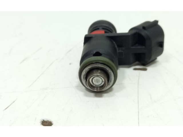 Форсунка 03E906031C Skoda Fabia Mk2 (5J)