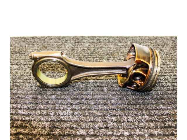 Píst 06M100C Audi Q5 SQ5 CWGD