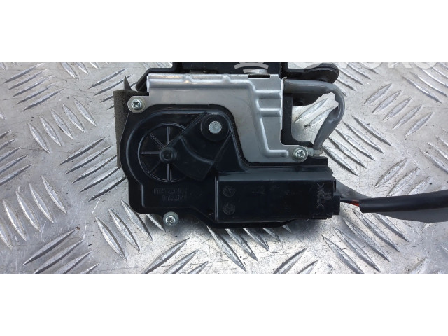 Замок багажника    Toyota Corolla Verso AR10