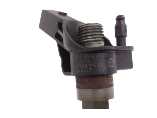 Vstřikovač 0445115037, 059130277AB Audi A8 S8 D3 4E