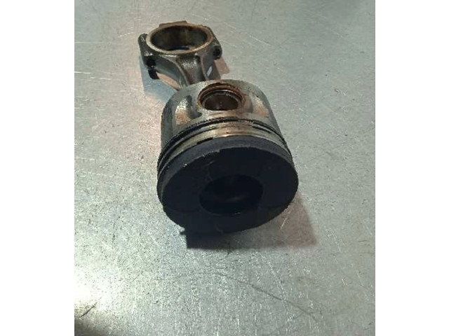 Поршень BKD Volkswagen Golf SportWagen