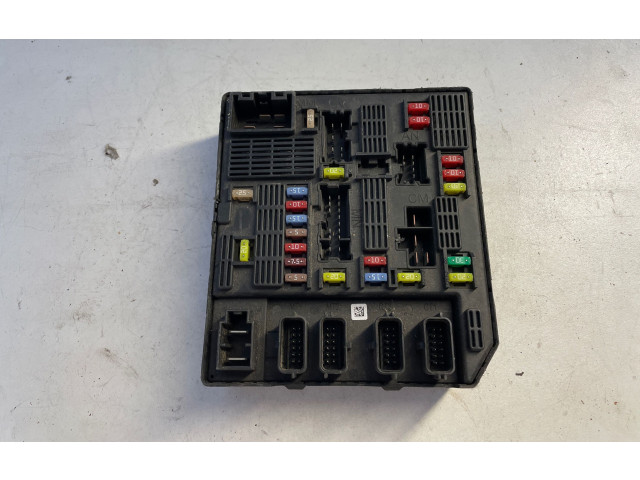 Pojistková skříňka 284B62342R, 0230982900314 Renault Megane III 2010