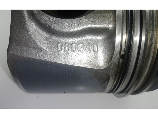 Píst 080340-HSRI   Nissan X-Trail T32    R9M414 