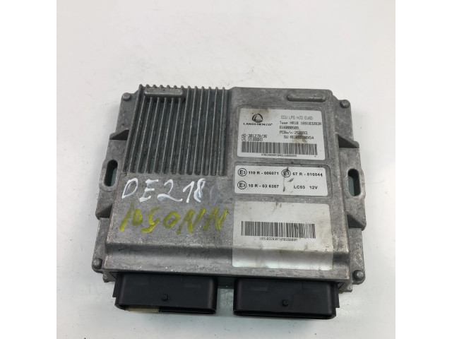 Блок управления двигателя 616000589   Dacia Duster