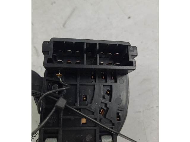 Ручка стеклоочистителей 7700803541 Renault Clio I