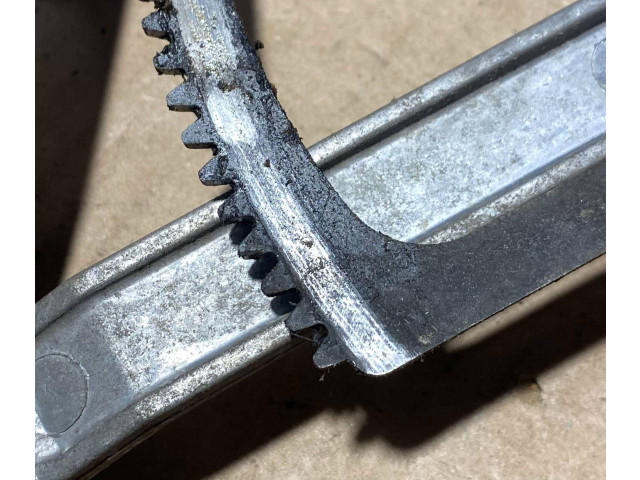 Передний комплект электрического механизма для подъема окна    0130821221   Mercedes-Benz S W126