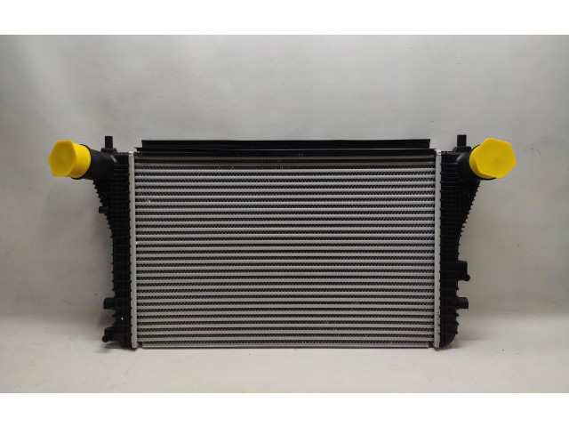 Интеркулер  1K0145803CA   Skoda Octavia Mk2 (1Z) 