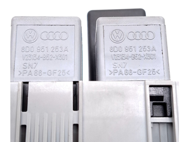   Pojistková skříňka 0281003029, 8D0951253A   Audi Q7 4L 2006