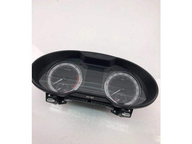 Панель приборов 5E0920750F, NO2531   Skoda Octavia Mk3 (5E)       