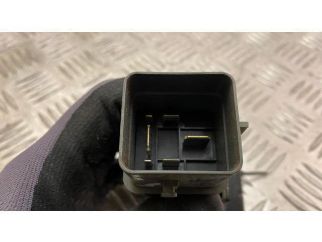 Реле подогрева свеч