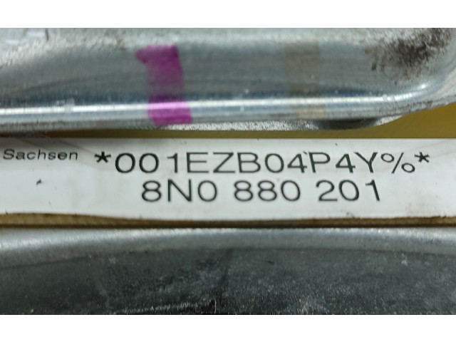 Подушка безопасности водителя 8N0880201   Audi TT Mk1